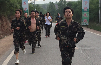 真真正正去走，一步一個(gè)腳印去量！